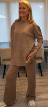 Load image into Gallery viewer, Harper knitted set