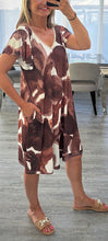 Load image into Gallery viewer, Abbi abstract dress
