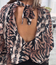 Load image into Gallery viewer, Anne animal print blouse
