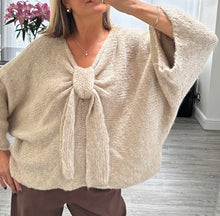 Load image into Gallery viewer, Billi bow jumper
