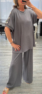 Billi button shoulder set