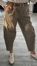 Load image into Gallery viewer, Binksy magic barrel pant
