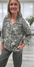 Load image into Gallery viewer, Cate camouflage jacket
