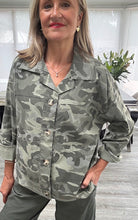 Load image into Gallery viewer, Cate camouflage jacket
