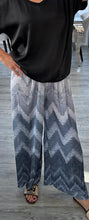 Load image into Gallery viewer, Christi crinkle trouser
