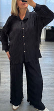Load image into Gallery viewer, Ciara crinkle shirt set
