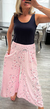 Load image into Gallery viewer, Coleen printed culotte trouser
