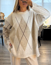Load image into Gallery viewer, Della diamond knit jumper

