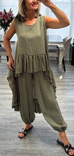 Load image into Gallery viewer, Dolly sleeveless set

