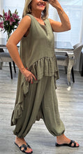 Load image into Gallery viewer, Dolly sleeveless set
