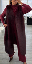 Load image into Gallery viewer, Fern luxury faux fur gilet
