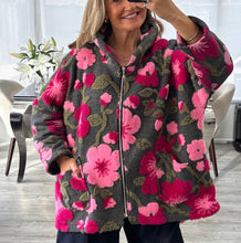 Load image into Gallery viewer, Florie floral fleece jacket
