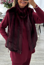 Load image into Gallery viewer, Georgia luxury faux fur gilet
