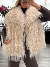 Load image into Gallery viewer, GiGi luxury faux fur gilet
