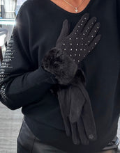 Load image into Gallery viewer, Gloves diamante and faux fur

