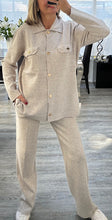 Load image into Gallery viewer, Gwen knitted button set

