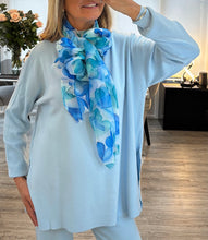 Load image into Gallery viewer, Harper heart scarf
