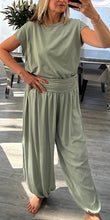 Load image into Gallery viewer, Honey hareem pant
