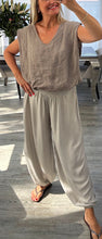 Load image into Gallery viewer, Honey hareem pant
