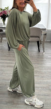 Load image into Gallery viewer, Isla long sleeve set
