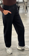 Load image into Gallery viewer, Jane stretch jean
