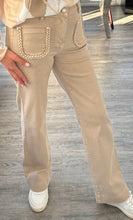 Load image into Gallery viewer, Jess beige wide leg jean
