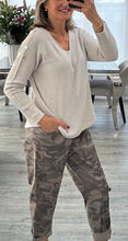Load image into Gallery viewer, Jules gold button shoulder
