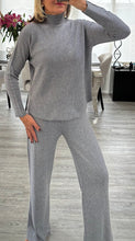 Load image into Gallery viewer, Katie turtle neck knitted set

