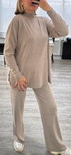 Load image into Gallery viewer, Kendall knitted set
