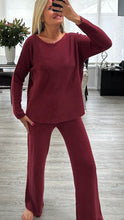 Load image into Gallery viewer, Kitty knitted set

