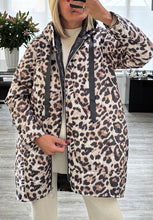 Load image into Gallery viewer, Lainey leopard quilted jacket
