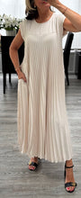 Load image into Gallery viewer, Lainey pleated maxi dress
