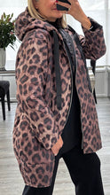 Load image into Gallery viewer, Lainey leopard quilted jacket
