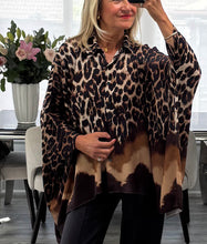 Load image into Gallery viewer, Lena leopard print kaftan shirt
