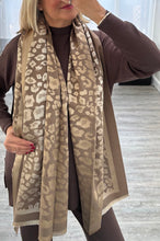Load image into Gallery viewer, Lucy leopard scarf

