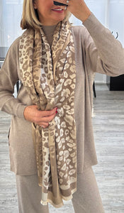 Lucy leopard scarf