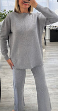 Load image into Gallery viewer, Mabel knitted fringe set
