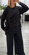 Load image into Gallery viewer, Maisie long sleeved tie side set

