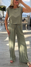 Load image into Gallery viewer, Nancy sleeveless set
