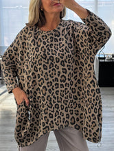 Load image into Gallery viewer, Nicky leopard print zip top
