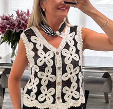 Load image into Gallery viewer, Nina neck scarf

