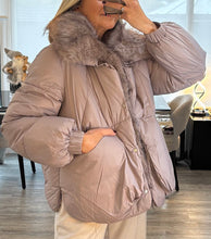 Load image into Gallery viewer, Pixie puffa jacket
