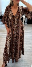 Load image into Gallery viewer, Polly v neck printed maxi
