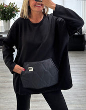 Load image into Gallery viewer, Quinn quilted pocket top
