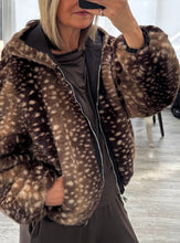 Load image into Gallery viewer, Ruby reversible faux fur jacket
