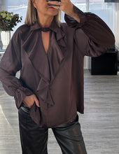 Load image into Gallery viewer, Sasha satin blouse
