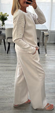 Load image into Gallery viewer, Sophia studded set
