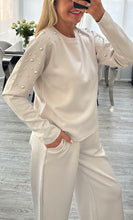 Load image into Gallery viewer, Sophia studded set
