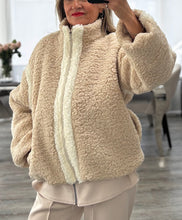 Load image into Gallery viewer, Teddy cream fleece jacket
