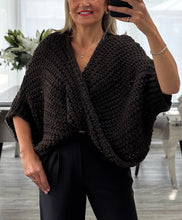 Load image into Gallery viewer, Tess chunky knit twist jumper
